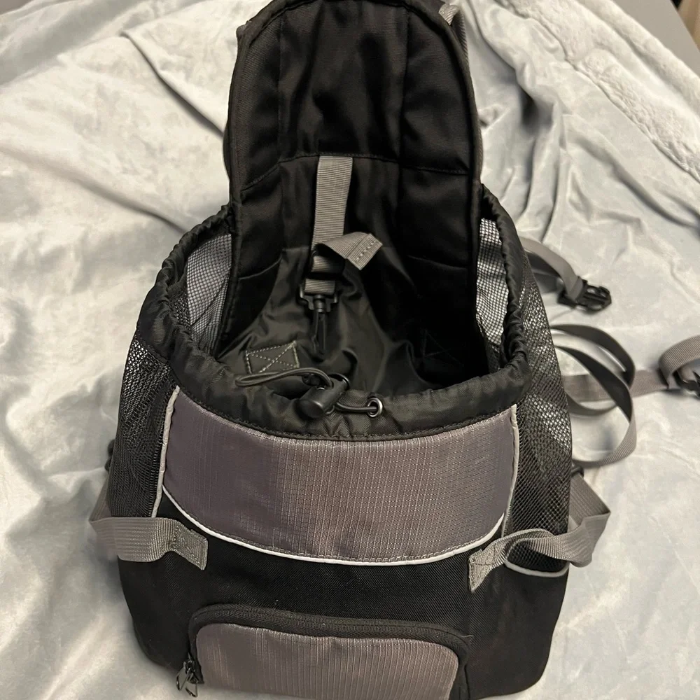 Pet carrying bag for pets under 15 lbs dog or cat black and grey backpack style